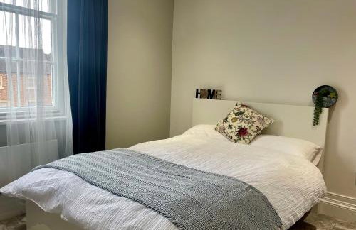 Cozy & unique two bedroom apt in the heart of town - Foto 9