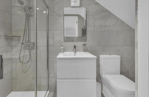 Stanley Park House Peterborough - 3 bed, 3 bathroom, parking, garden - Foto 58