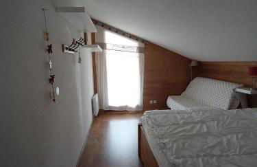 DUPLEX 50 m2 aux pieds des pistes les saisies hauteluce et contamines montjoie 6 personnes 1 chambre et un coin nuit - Foto 9