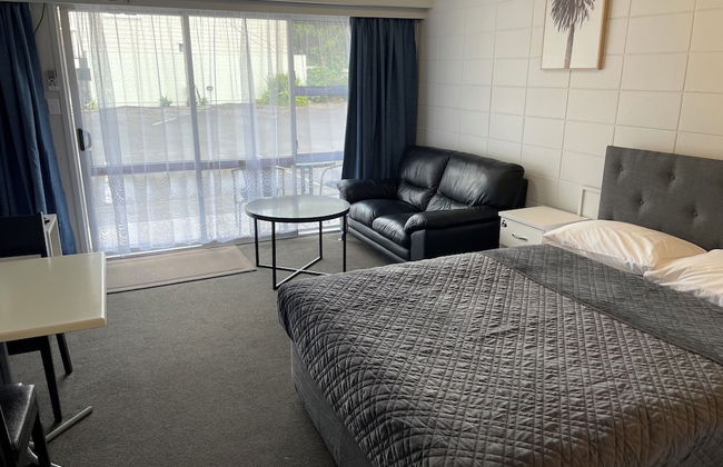 Aaron Court Motel - Photo 4