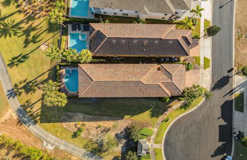 Luxury Resort Family Home Professionally Furnished Ultra Comfortable beds Epic Mario Game Room Themed Bedrooms Heated Pool and Spa Outdoor Grill Golf Course View - Foto 53