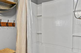 Knotty By Nature- Pet Friendly, Firepit, 150 Acres - Foto 19