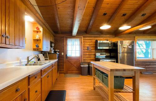 Elkhorn 3 Bedroom 2 Bathroom Log Cabin Sleeps 8 - Lincoln Log Cabin - Foto 12