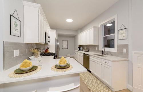 The East Rock, 4BR, On-site Parking, Washer & Dryer, Walk to Yale - Foto 4