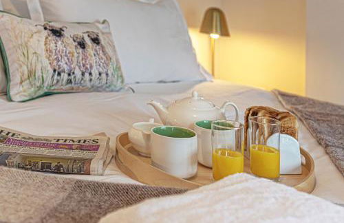 Character Townhouse in Town Centre & Superb Views - Foto 7