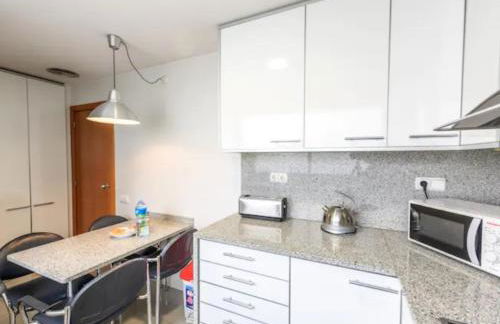 RamblasRentals Stylish Bright 3BR New Catalan Flat 10m Ramblas - Parking - Wifi - Photo 17