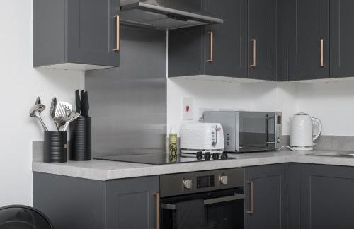 31 Grand Court - Lovely Home Near Canal, Park, & Central MK - Photo 18