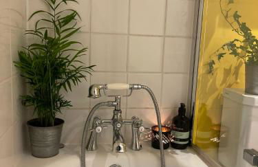 Comfy child/dog friendly garden flat heart Camden - Foto 25