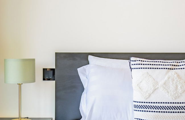 Beautiful Cityscape Views From This Urban Retreat - Foto 8