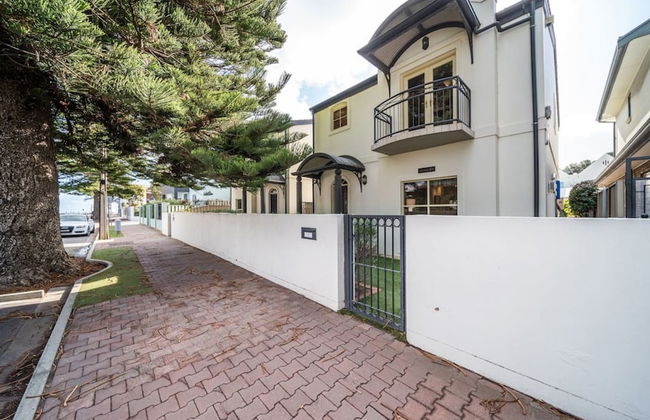 Glenelg Beach Stylish 2 Story Townhouse Sea View - Foto 4