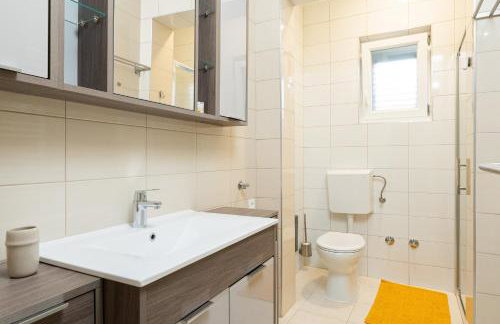 Villa Eleona with private pool and garden - Photo 48