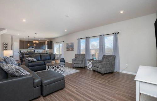 Cheerful 5 bedroom on azra with a pool and real - Foto 9