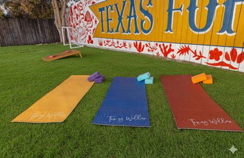 Texas Willow Ranch - Epic Luxury Retreat with Pool, Game room, Soccer, BBQ, Fire table - Foto 61