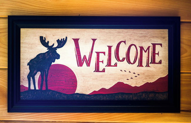 Historic barn at Moosehead Lake - Photo 2