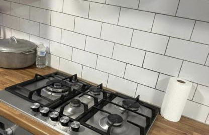 City breaks Corby Double ensuites with tv - Photo 3