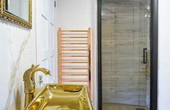 The Famous Harry Potter House, Hot Tub, Cinema Room, Sky TV - Foto 13