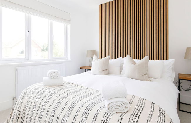 Stylish 2 Bed City Stay - Photo 1