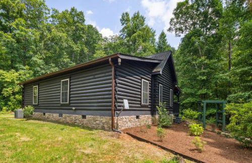 Pet-Friendly Lake Lure Cabin with Outdoor Oasis! - Foto 33