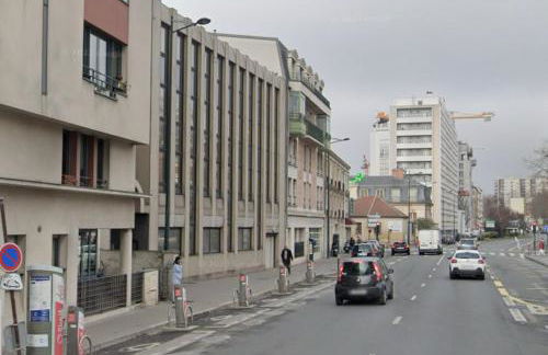 Appartement au Pied du Metro Mairie de Clichy L13 - Foto 11