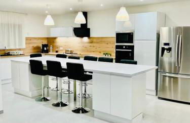 Villa 220 m2 avec 5 chambres 6 lits doubles 2 toilettes 2 salles de bain - Foto 10