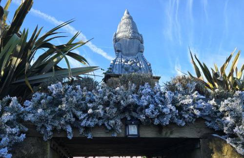 Caesars Lodge - Photo 2