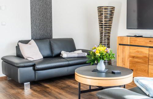 Hangar 19 Superior Apartment mit Terrasse und Garten H1W2 - Foto 34