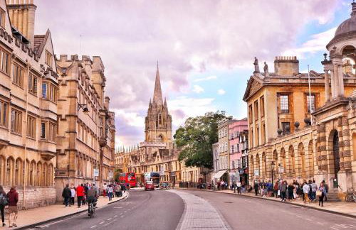 Modern and Stylish Two Bedroom Flat - Foto 31