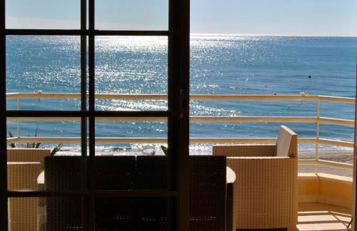 APARTAMENTO FRENTE AL MAR,PRIMERA LINEA DE PLAYA - Photo 1