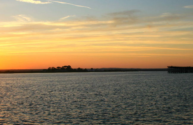 Balade en bateau sur l'estuaire de Huelva au coucher du soleil - Photo 1