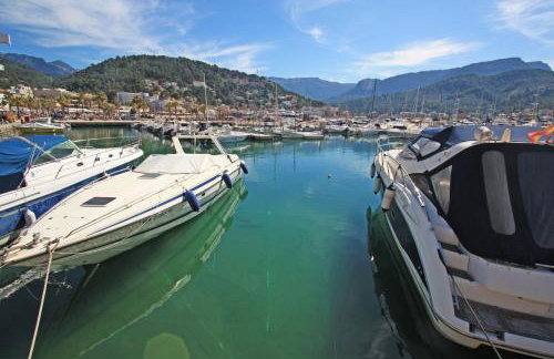 Marina 48 Seafront Apartment - Photo 27