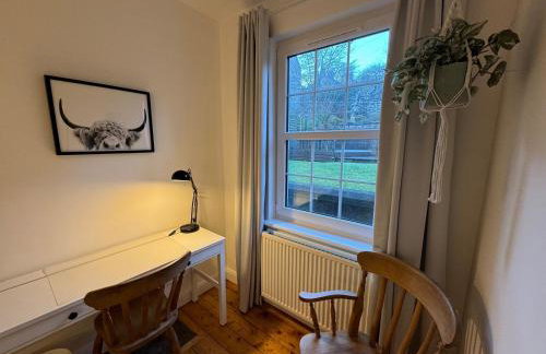 Stirling Haven: Charming 3B Apt in City Centre - Photo 19