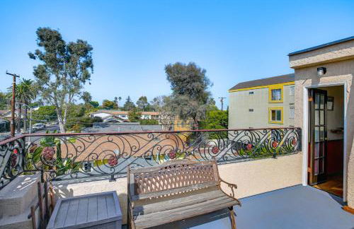 1 Mi to Ocean! Home with Rooftop Deck in Long Beach - Foto 2