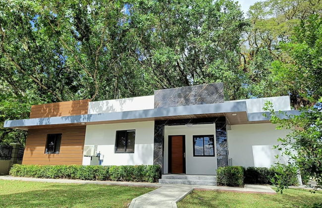 Aurora Villas and Cabin Resort - Photo 60