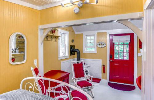 Studio with Trail Access about 10 Mi to Brattleboro! - Photo 9