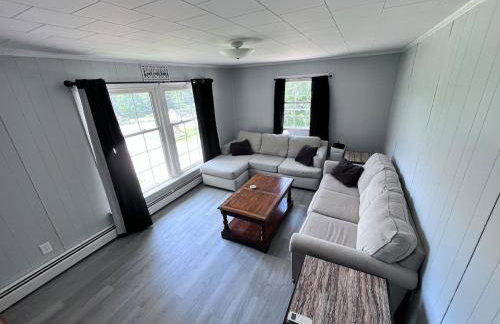 Cozy Retreat with Private Backyard Oasis - Foto 7