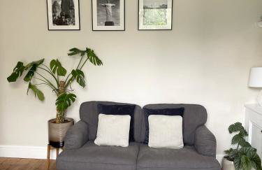 The Harborne Home opposite QE hospital & Birmingham university - Photo 9