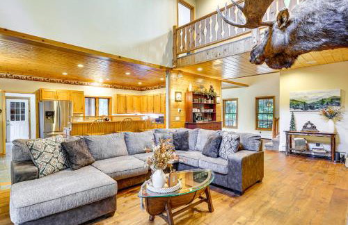 Private Deck and Fire Pit Adirondack Family Home - Foto 4