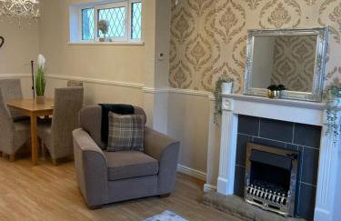 Charming 3-Bed Home Comfortable Stay in Coalville - Photo 16