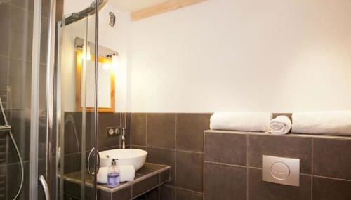 Chalet Fegguese - 4 bedroom chalet with hot-tub - Photo 3