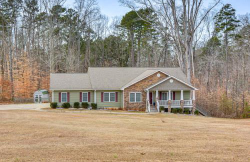 Waterfront Lake Hartwell Retreat with Indoor Hot Tub - Foto 39