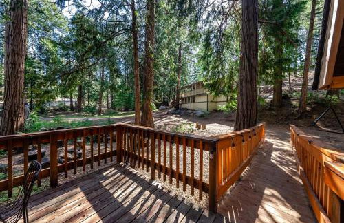 HB Hideaway Boho Treehouse Vibes in the Pines - Foto 49