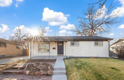 Whole House Relaxing Oasis by Fitzsimmons Campus - Photo 40