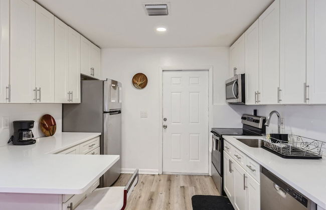 Amazing 2BR walking distance to Beach - Foto 17