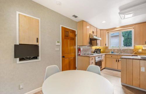 Beverly Hills 6BR Haven w Pool Hot Tub - Foto 7