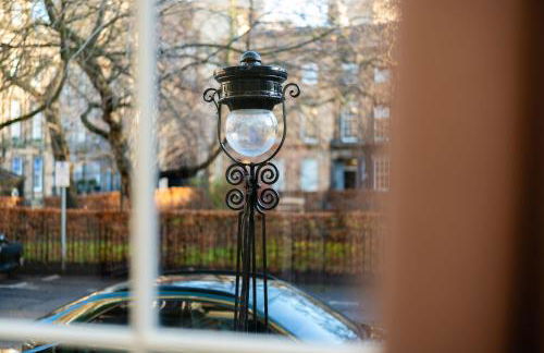 Dragon Suites Luxury Apartments at Rutland Square - Photo 38