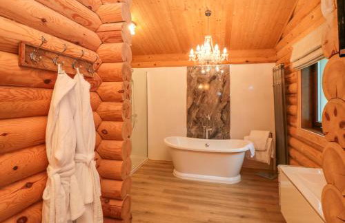 Wainstones Lodge 2 - Photo 12