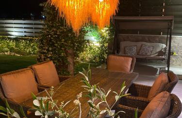 Villa ELi - Luxury Nature Getaway - Strategically located for Beach Exploration - Onsite Power for Electric Vehicle - Foto 44