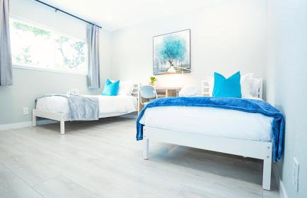 Modern Spacious 5BR Retreat -Games & Large Yard - Foto 23