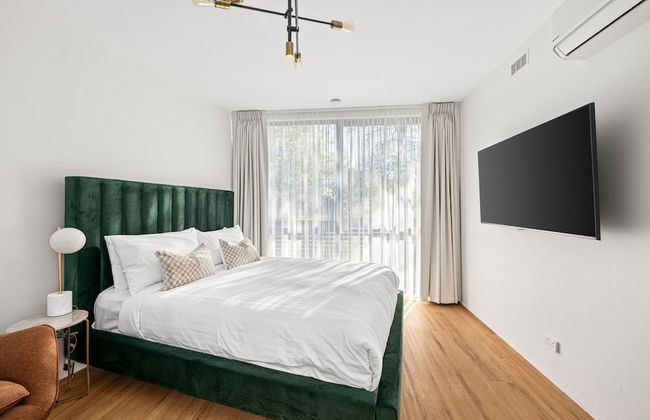 Peppertree Apartments - Photo 2