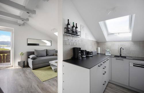 Loft mit Seeblick und Innenpool - Photo 8